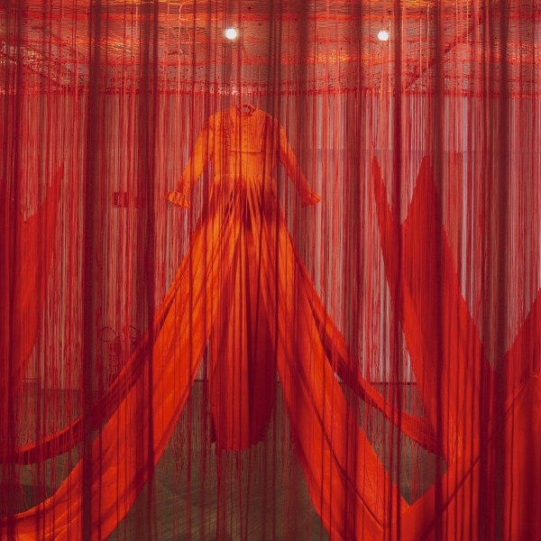 Chiharu Shiota, Internal Line, 2019, © Ding Musa, ProLitteris, Zürich, 2023 and the artist, courtesy Kulturhauptstadt Europas Bad Ischl Salzkammergut 2024